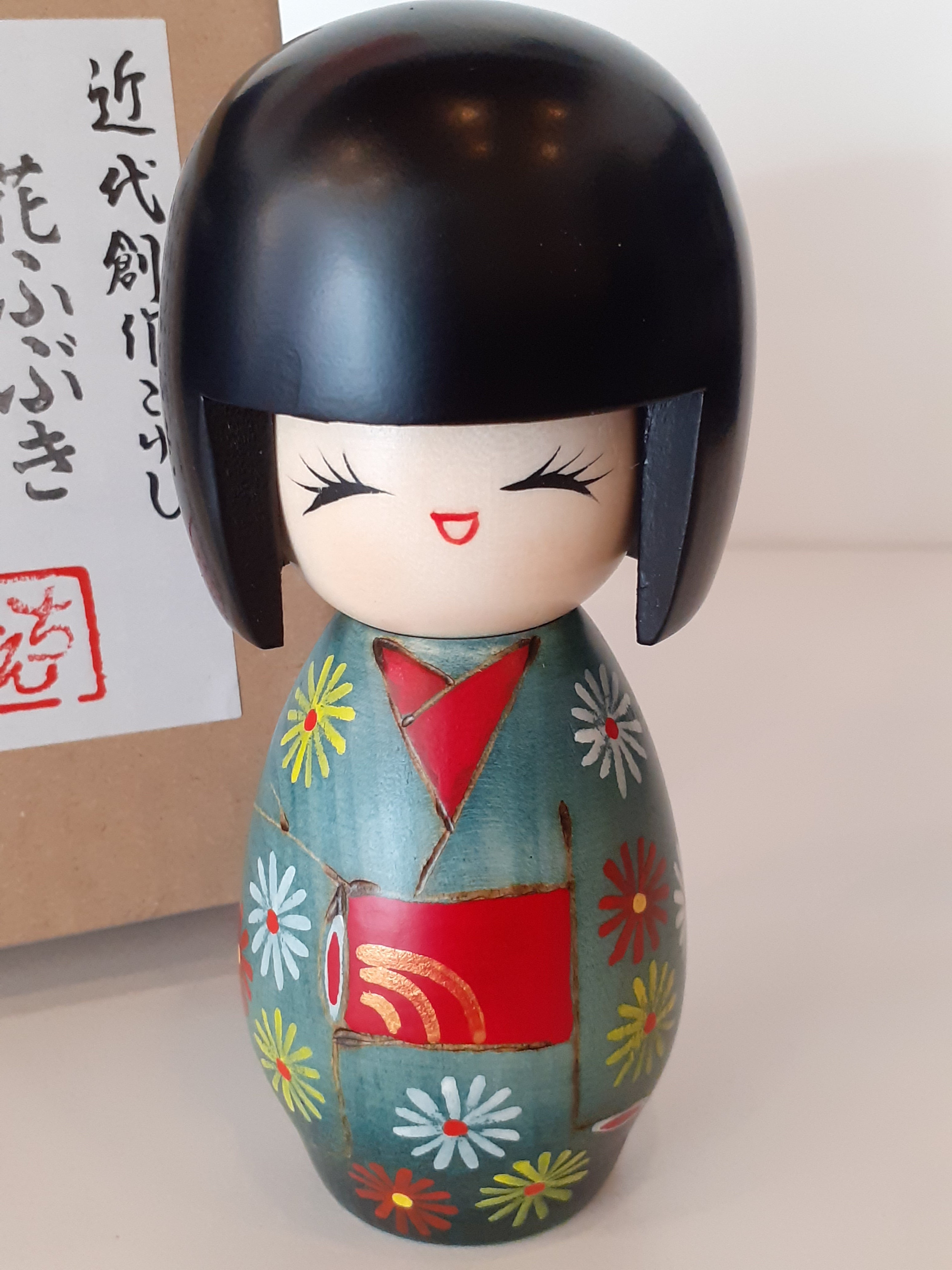 Kokeshi "Tempesta di Fiori" (Hanafubuki)