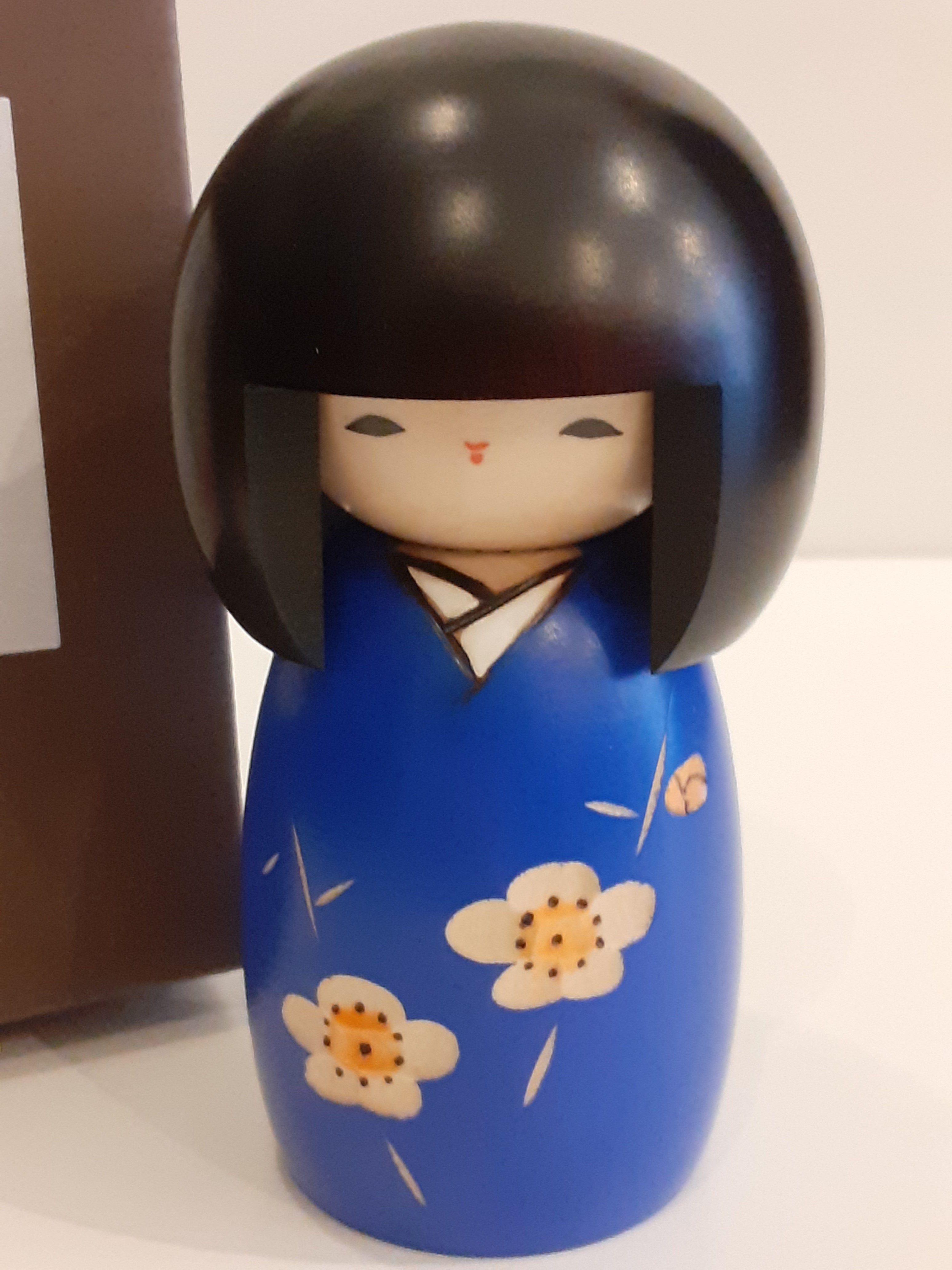 Kokeshi "Fioritura Blu" (Kaika)